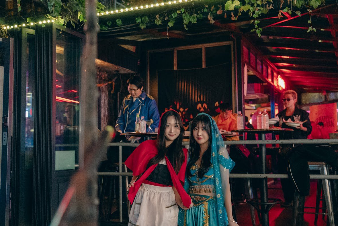 Last post about our event 🤍 

곱씹을 추억이 많았던 밤이라 감사인사가 늦었습니다. 

커뮤니티 이벤트를 하고싶다던 우리 빌리언즈 <a href="/jgonzalezferrer/">Javi🥥.eth</a> 의 제안과 한술 더 떠서 할로윈 이벤트를 하자고 한 저의 의견에 흔쾌히 응해준 센티언트 <a href="/namyura_/">Yura</a> 유라언니 덕에 즐거운 이벤트가 될 수