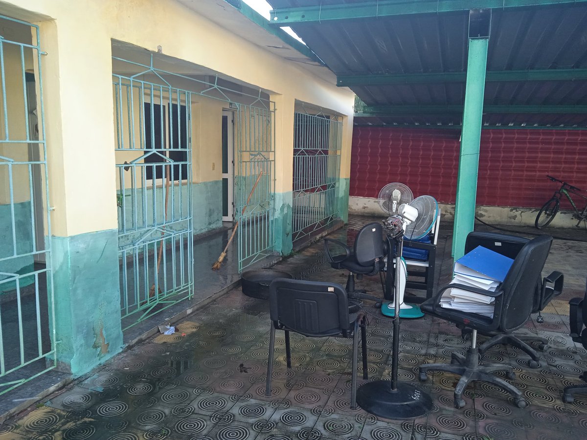 ComercialEsta's tweet image. La #ESTA ya se encuentra en fase recuperativa, limpiando y embelleciendo nuestra empresa lista para su vida cotidiana, siempre activa y combativa @DirGenESTALTU, @capitalh1909, @DirEcoFinESTALT, @LtEsta98179, @ecuadroestaltu,@LorenzoOsbel, @WilsonRamrezPe3