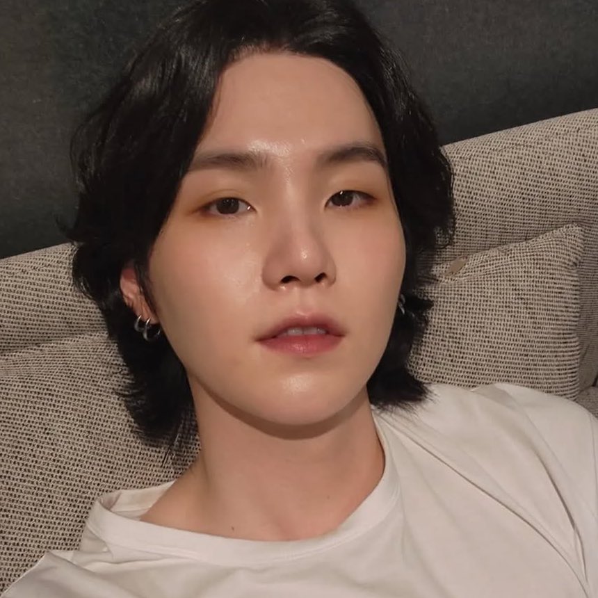 dieg0x1_'s tweet image. ⋆˙⊹intro⊹˙⋆

my name is Diego (he/him)
♉️ | INFJ-T
MDNI!

✧ ‘95 liner
✦ eng/spanish
✧ ult groups: BTS &amp;amp; Ateez, but i also love TXT
✦ multis welcome!
✧ chronic retweeter

♡/↺ for moots

⋆˙⊹ ₍^•⩊•^₎ ⊹˙⋆

tags: #kpoptwt #atinytwt #armytwt #ateez #bts