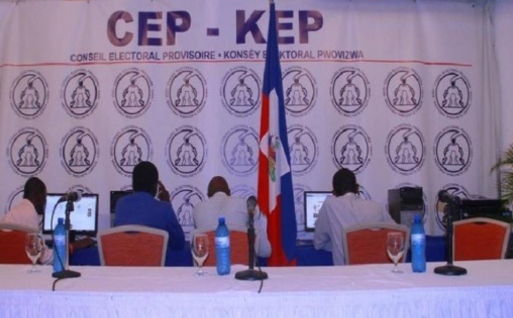 #Ayiti_eleksyon: Konsèy elektoral pwovizwa a <a href="/cep_haiti/">CEP HAITI</a>, nan yon nòt yo mete deyò  jedi 30 oktòb 2025 lan, mande tout pati ak òganizasyon politik yo pou yo pase pran pwojè dekrè elektoral la ki deja pare nan lokal enstitisyon an nan kad eleksyon jeneral k ap vini yo.