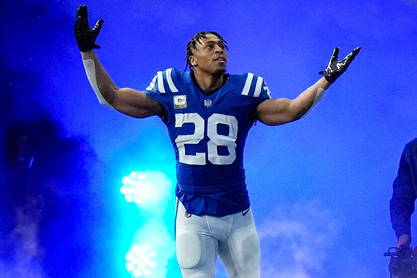 Colts_Law's tweet photo. #Colts: Jonathan Taylor leads the #NFL in:

Rushing Yard: 850
Rushing TD's: 12
Scrimmage Yards: 1056
Scrimmage TD's: 14
20+ Yard Runs: 6
40+ Yard Runs: 3
1st Down Runs: 44
Fastest Play: 22.38 MPH https://t.co/iOIQog0nOR