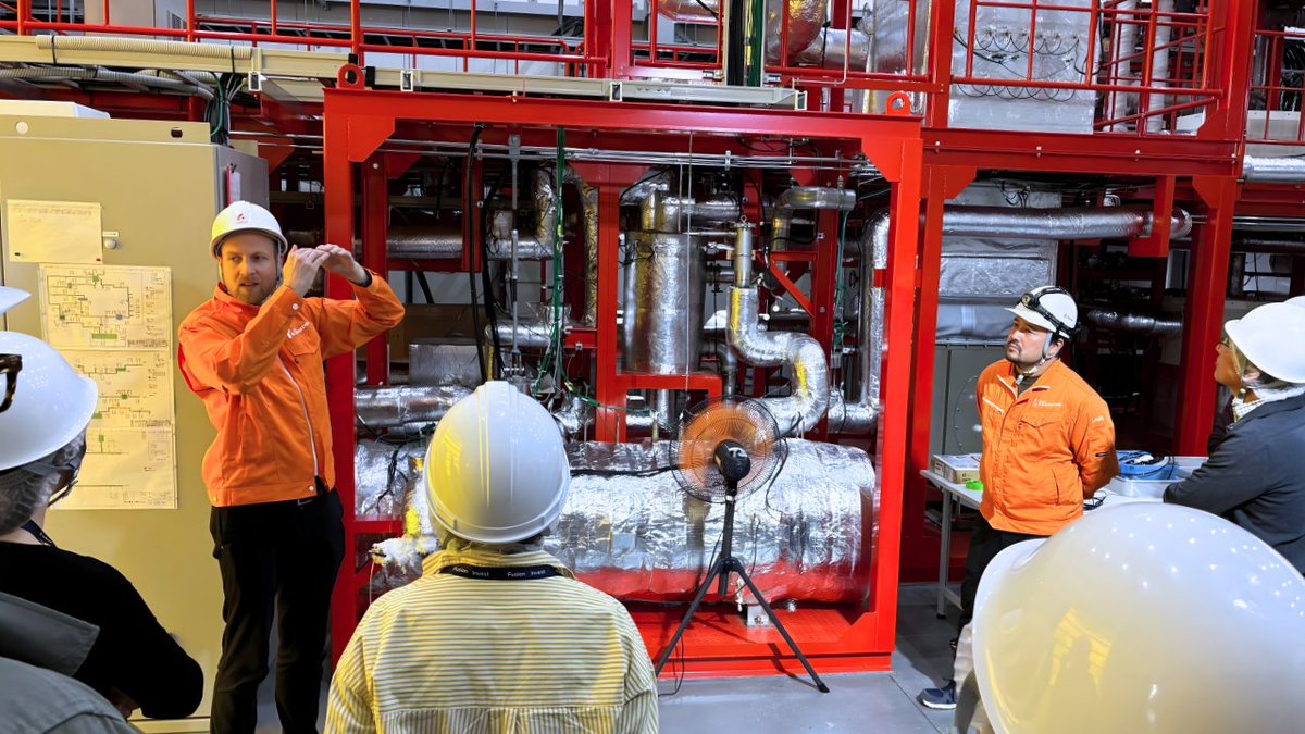 FusionXInvest:APACの一環で、国内外のフュージョン関係者を研究開発拠点「京都リサーチセンター」にお招きし、発電技術の統合試験プラント「UNITY-1」をご覧いただきました✨

ゲストから「リアルなモノづくりが進んでおり、技術開発の進歩を肌で感じられた」と嬉しいコメントをいただきました。