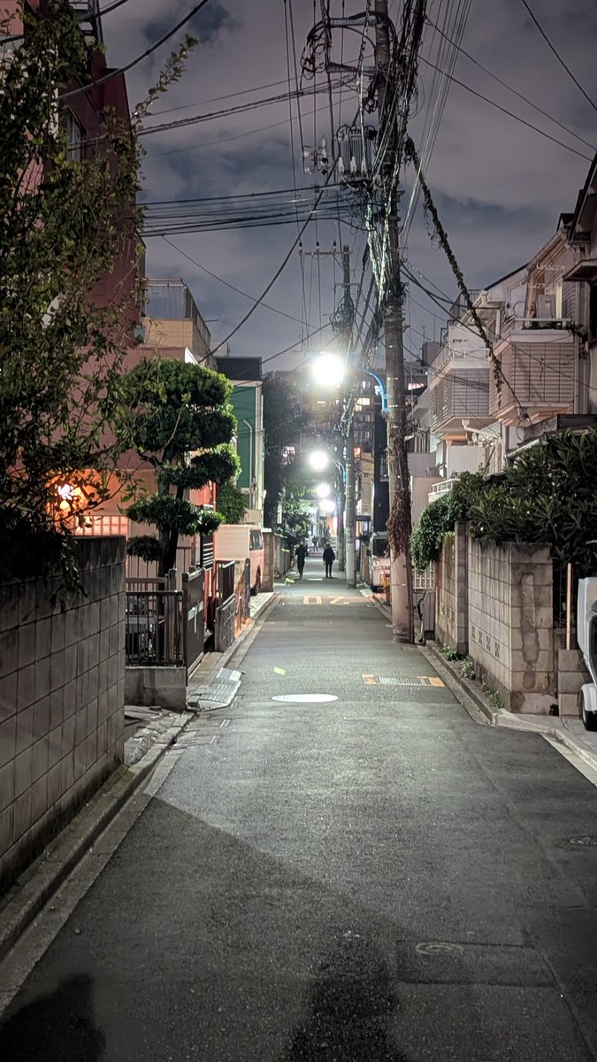 GM! 

Shinjuku vibes today. What am absolutely radiant, clean, well-functioning city. 
West has a lot to learn.