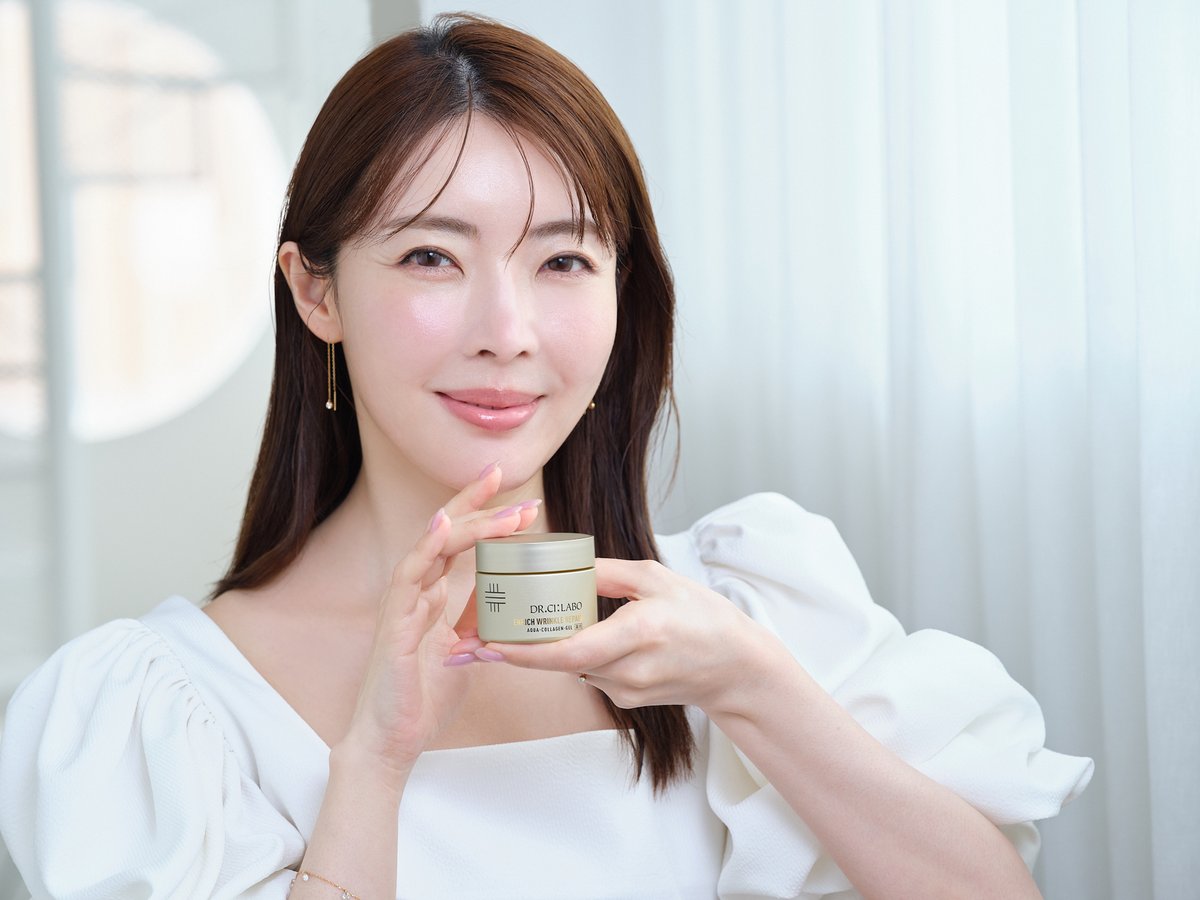 ∖∖薬用ハリ・シワ改善ゲルでピンッと弾むような肌を手 に入れる