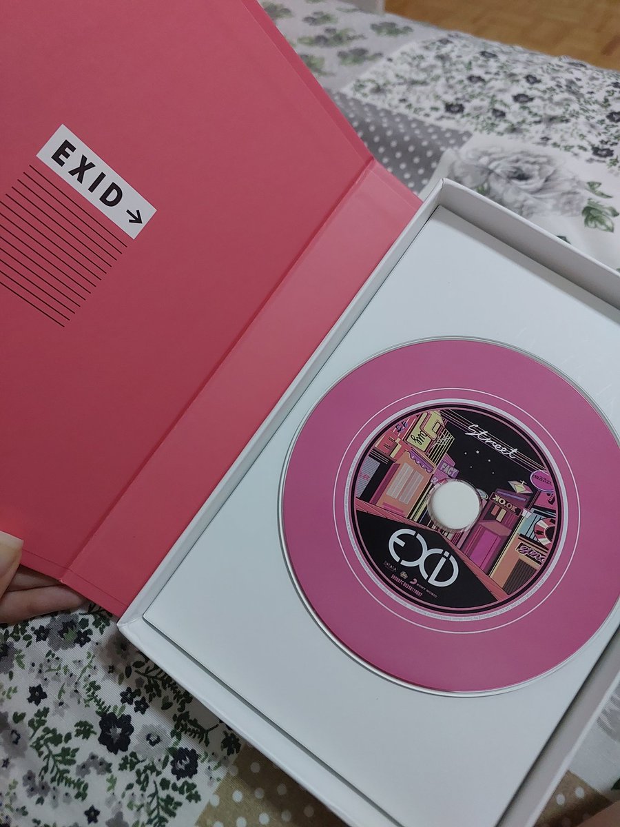 joyhellos's tweet image. to toda me babando