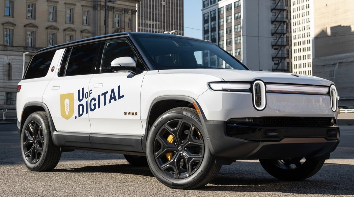 Should’ve asked for more, <a href="/CoryDavis321/">Cory Davis</a>. This year <a href="/airgups23/">Shiv 💡</a> shelled out for each of us to have one of these-