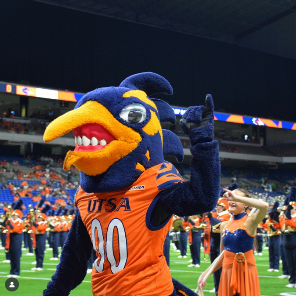 Do you know what Rowdy the Roadrunner needs?

Teeth.