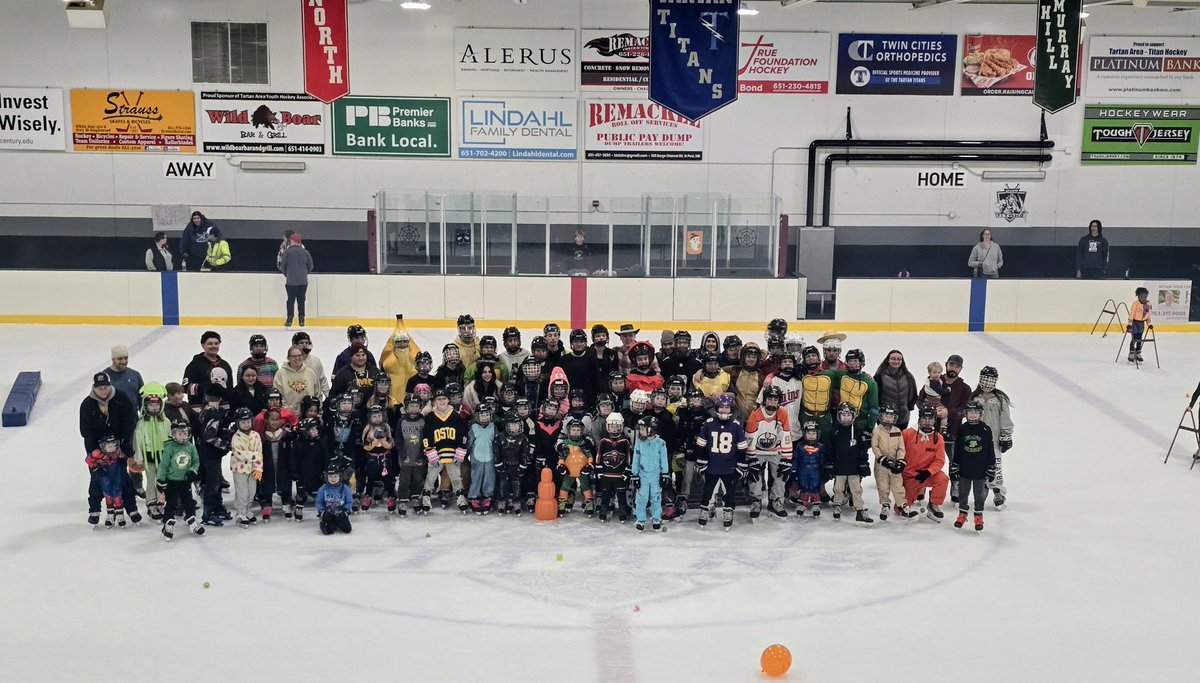 CoachLeitch23's tweet photo. The Tartan North boys hockey would like to thank @isd622, @NorthActivities, @TartanActivity and East Metro youth association. For helping us put on a fun and interactive Halloween Skate tonight. Happy Halloween! ⚡️🐻‍❄️ https://t.co/Xqi4LjFNjN