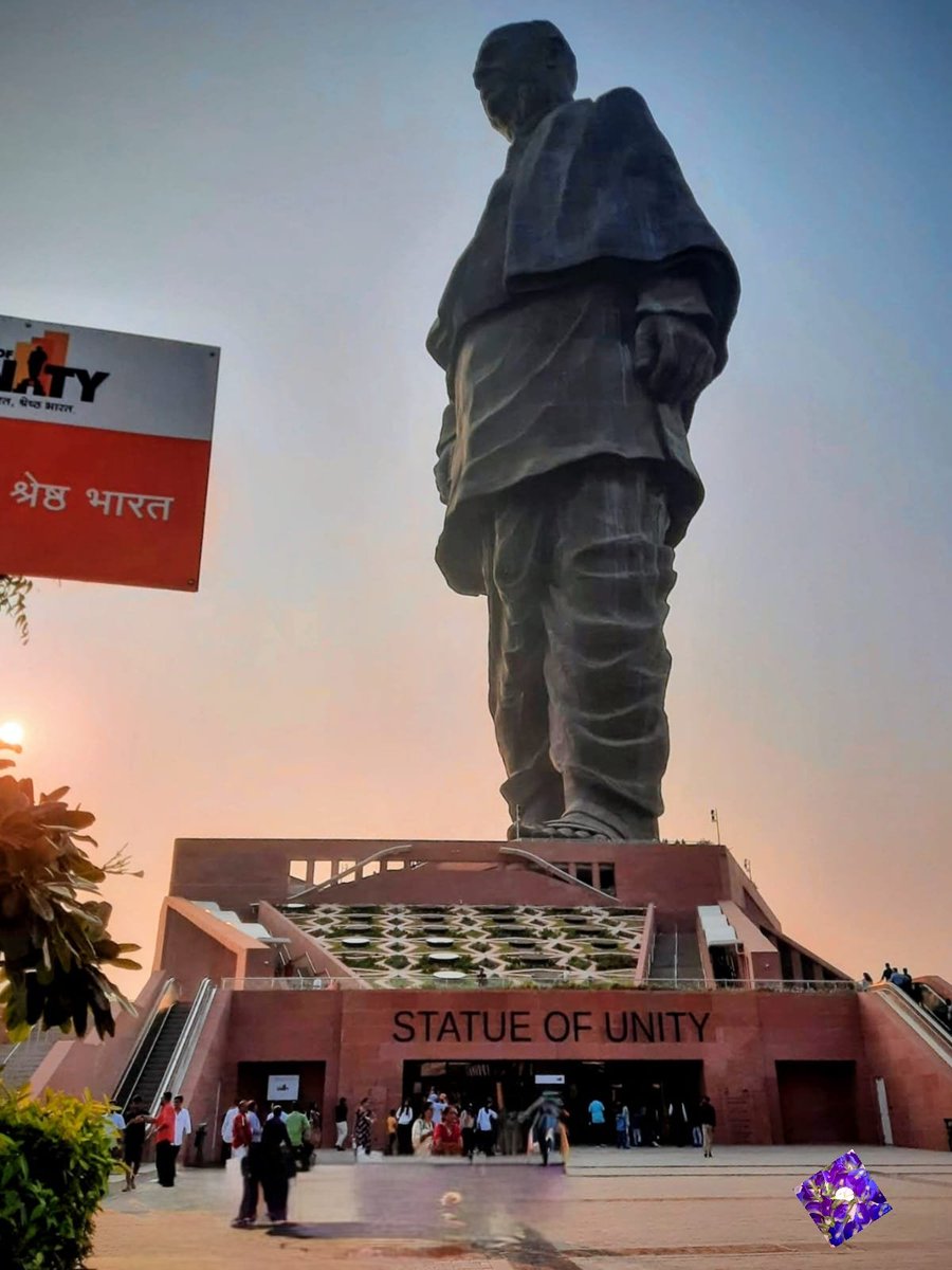 31 अक्टूबर 🇮🇳
 राष्ट्रीय एकता दिवस पर श्री  सरदार वल्लभ भाई पटेल की जयंती पर कोटि कोटि नमन🙏

#सरदारवल्लभपटेल जयंती — एकता, गर्व और शक्ति का पर्व! 💪✨

आइए, कदम से कदम मिलाकर पूरे भारत के साथ #RunForUnity में शामिल हों!
 🏃‍♂️🏃‍♀️
   #EktaDiwas #SardarPatel