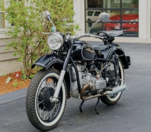 Moto_History's tweet image. The Russian KMZ Dnepr 650 is another BMW copy and was often used with sidecars.  #sidecar.  #bmwcopies.  #motorcycle