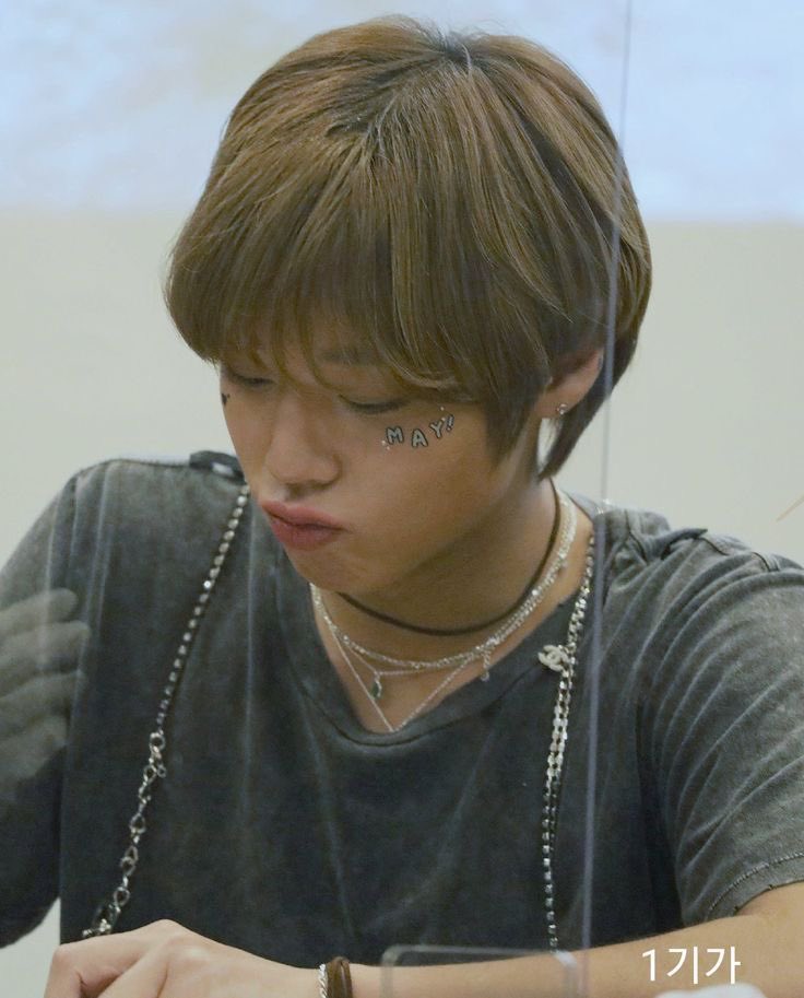 this is like top3 best jihoon hairstyles