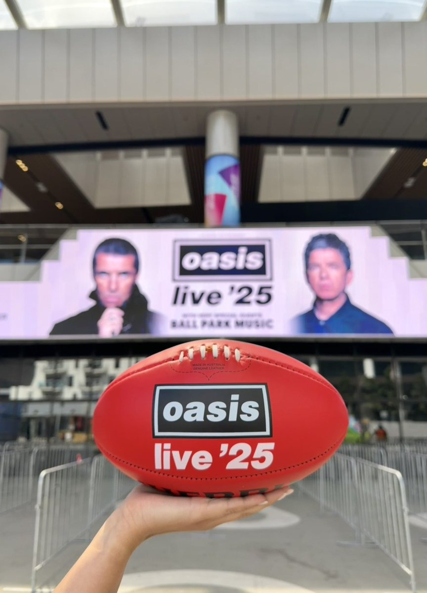 Marvel Stadium tweet media