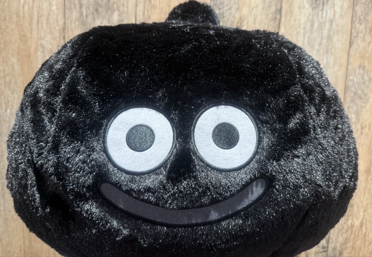 景品入荷情報】 DQAM おおきなもふもふぬいぐるみ スライムダーク 入荷