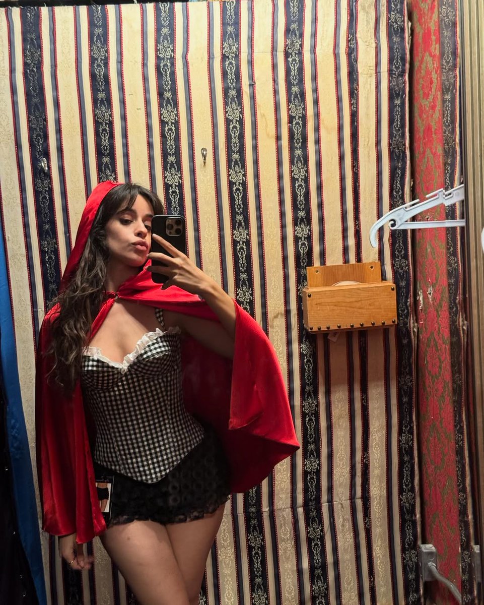 workingforcc's tweet image. Camila Cabello vía post de Instagram.