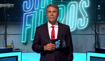 🔹Debemos entender que Sin Filtros y su animador, forman parte de un show televisivo.

Copiado de formatos argentinos, es un programa para crear reels y capsulas para las RRSS.

Aquí no hay rigor periodístico ni nada que se le parezca.

Repito, es un show televisivo.
