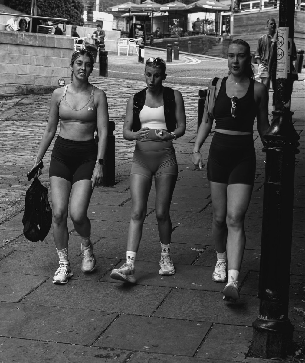 TraceyJacksonHI's tweet photo. Tracey Jackson
Newcastle Upon Tyne UK

“Students”

Nikon Z6II 200mm Z

@TraceyJacksonHI @NYCPhotomaker @AP_Magazine @UKNikon #TraceyJacksonHI #streetphotography #VCSO #blackandwhitephotography #candid  #documentaryphotography #people 

Copyright ©️ @TraceyJacksonHI https://t.co/TKuPyLAvhO