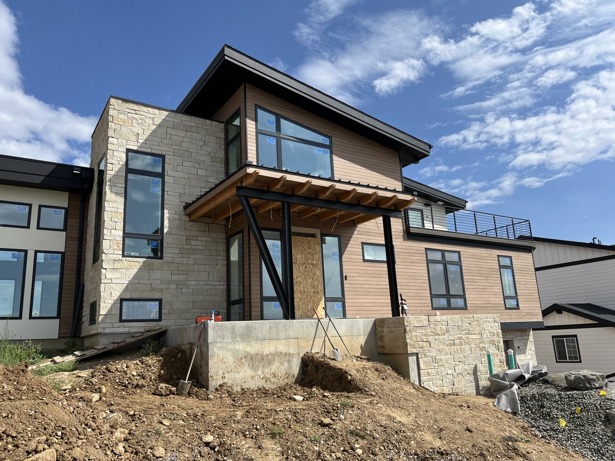 Embossed ACRE shiplap siding adds clean lines and natural warmth to this Louisville, CO build. Finished onsite in our ACRE Signature Stain, PPG Biloxi, for a rich coastal tone that stands out.

Contractor: McGuire Construction — in progress.

See the finish for yourself. Order a