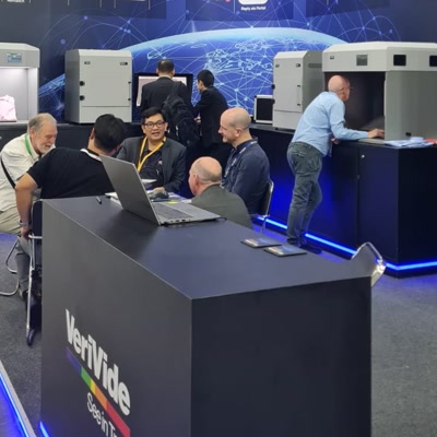 VeriVide's tweet image. Today is the final day and we can&apos;t wait to share even more colour expertise, give live demonstrations and answer your colour questions

📍 Hall 3, Stand B201 | 28–31 October | Singapore EXPO

#ITMAasiaCITMEsg2025 #TextileIndustry #Textiletechnology