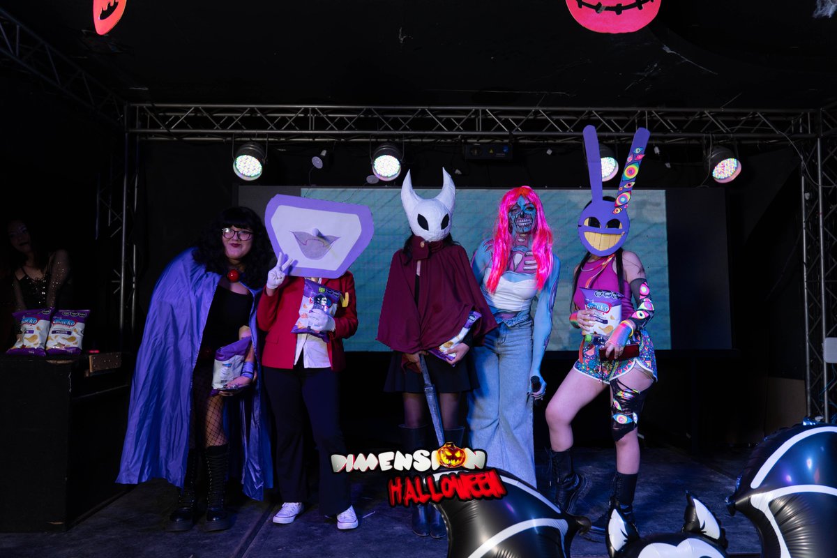 DimensionComics's tweet image. ❤ 9° Edición #DimensionHalloween 👻 Gracias por ser los protas de nuestra fiesta de cosplay, otakus y frikeadas 🎃

Fotos oficiales por 📷 instagram.com/estudio_mollin…

📥 Se descargan en Alta Calidad desde [ bit.ly/dimensionprensa / link en bio y en historias destacadas ]
+