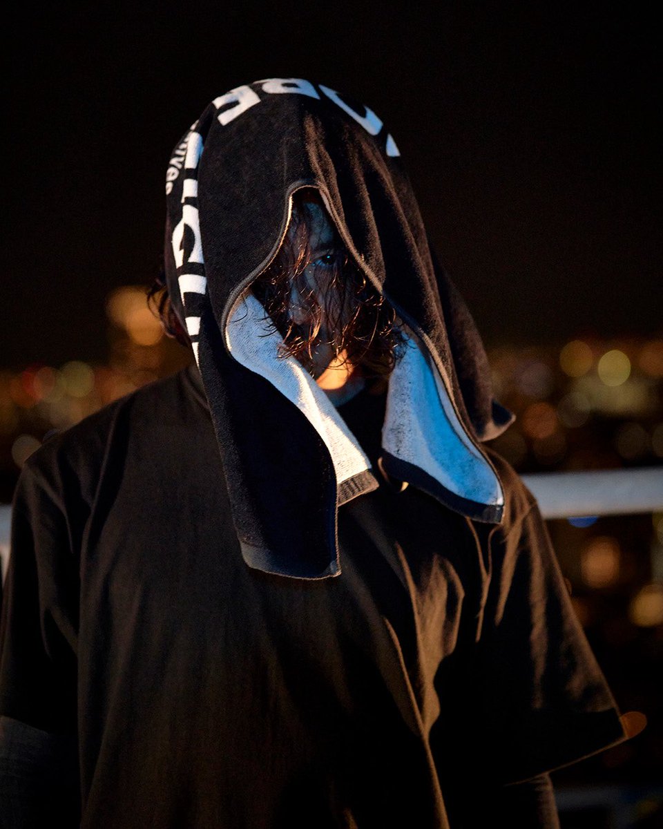 Nobuaki Kaneko Showcase 2025 
''Leave the negatives'' 
新アイテム３点の追加生産決定！

11/1(土) 12:00〜
オンラインストアにて販売スタート
tenbaka.official.ec
※発送まで1週間ほどお時間を頂きます