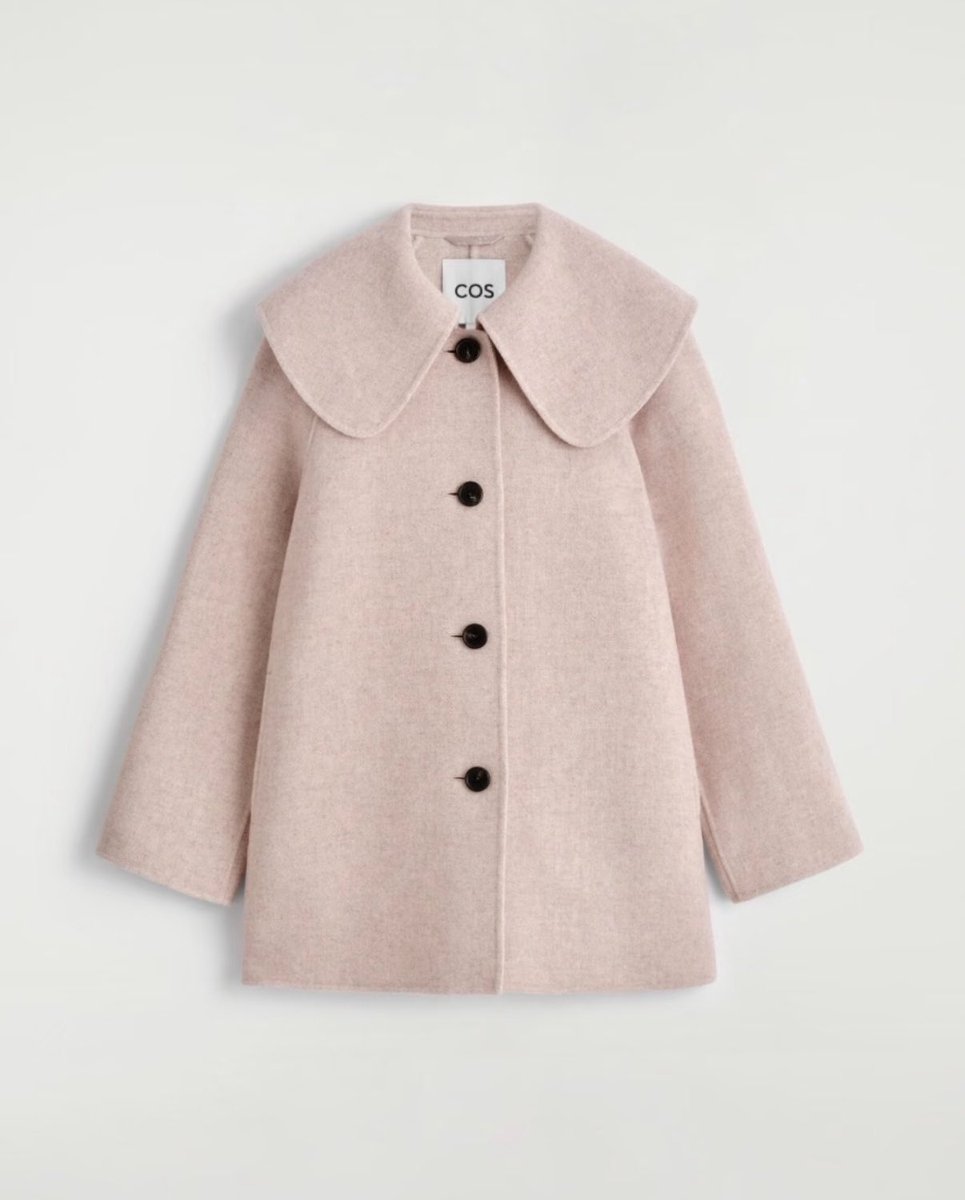 pinkmoxhi's tweet image. 코스에서 나온 핑크 베이지 코트 예쁘다..