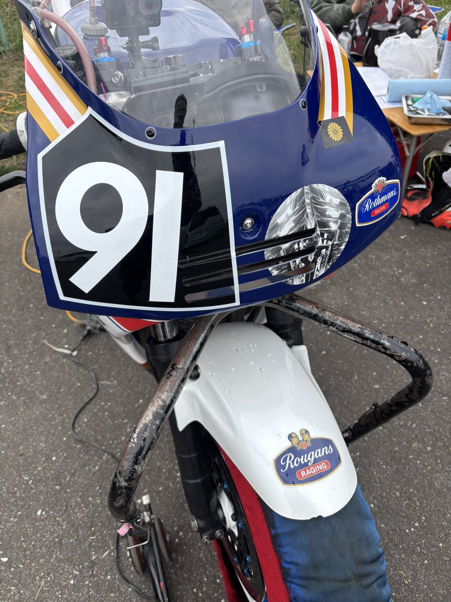 hiroizm3's tweet photo. #テイストオブツ��バ
#zero4
#91
#vfr400r
#ロスマンズ https://t.co/1wEHSIkvN8