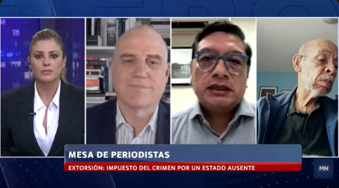 🚨🇲🇽#ENVIVO Extorsión: impuesto del crimen por un Estado ausente.
El análisis en #MesaDePeriodistas con: <a href="/Yoeliramirez/">Yoelí Ramírez</a>,  <a href="/AlbertoBello_mx/">Alberto Bello</a>, periodista, José Reveles, periodista en temas de Narcotráfico y Jorge Ramos <a href="/jorgeramos7773/">Jorge Ramos Pérez</a>, Dir. <a href="/lasillarota/">La Silla Rota</a> 
👉youtube.com/live/5uNQshts-…