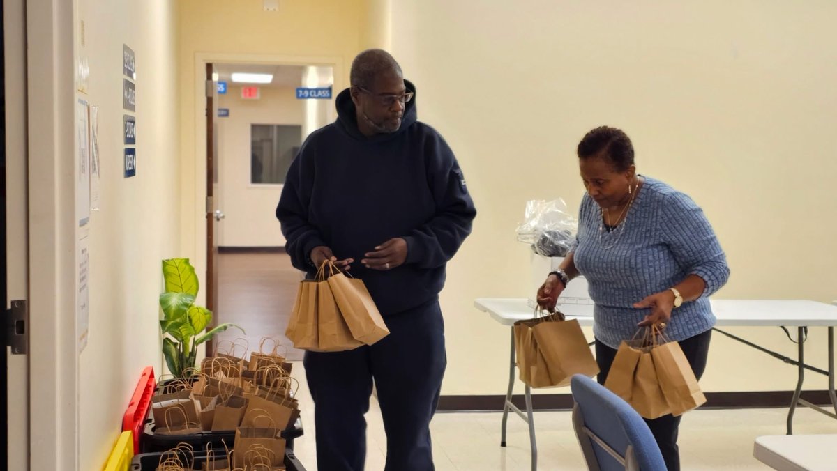 CFamC's tweet image. Thanks CFC Seasoned Saints for preparing toiletry care bags and snacks for the guests at Oak City Cares. Our volunteers will head there this Saturday morning. They will also distribute warm hats, gloves, socks, and emergency blankets. #wearecfc #cfccares