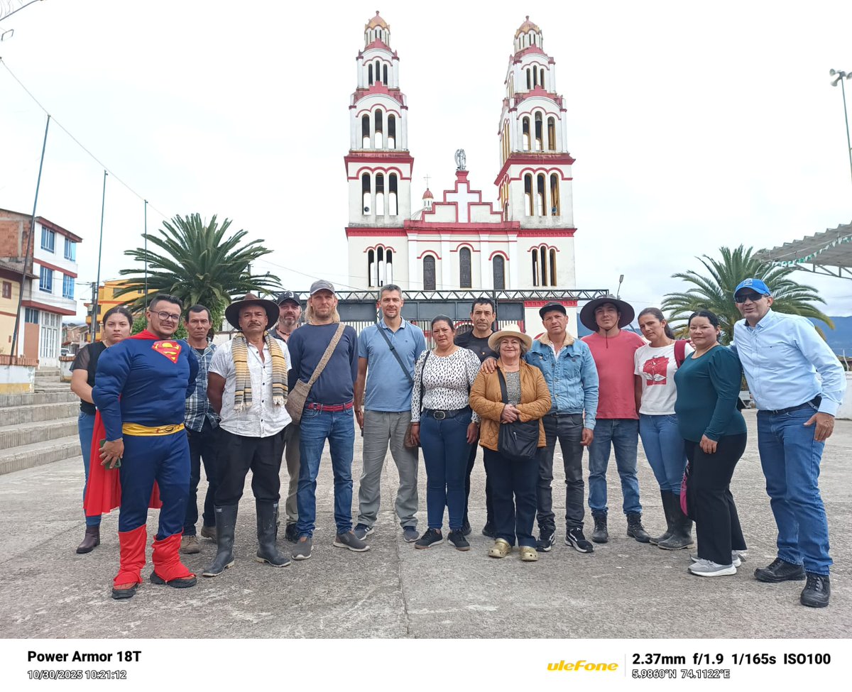 Asocaferon 🧑‍🌾 recibe la visita de emoresarios de la República Checa 🇨🇿 para evaluar la posibilidad de exportar café de Rondón. #café #coffe #cafedecolombia #caféderondón #campo #boyaca