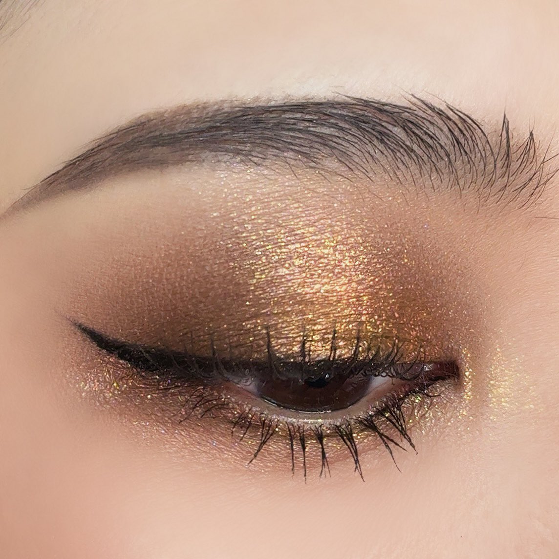 Bucciarati_chan's tweet image. MACベノムにPatゴールド💛💛
ラッメの過剰摂取🥰✨
赤みブラウンの偏光にギラギラのゴールドが映えますねぇ😍どちらも大好きな色❣️
#今日のメイク