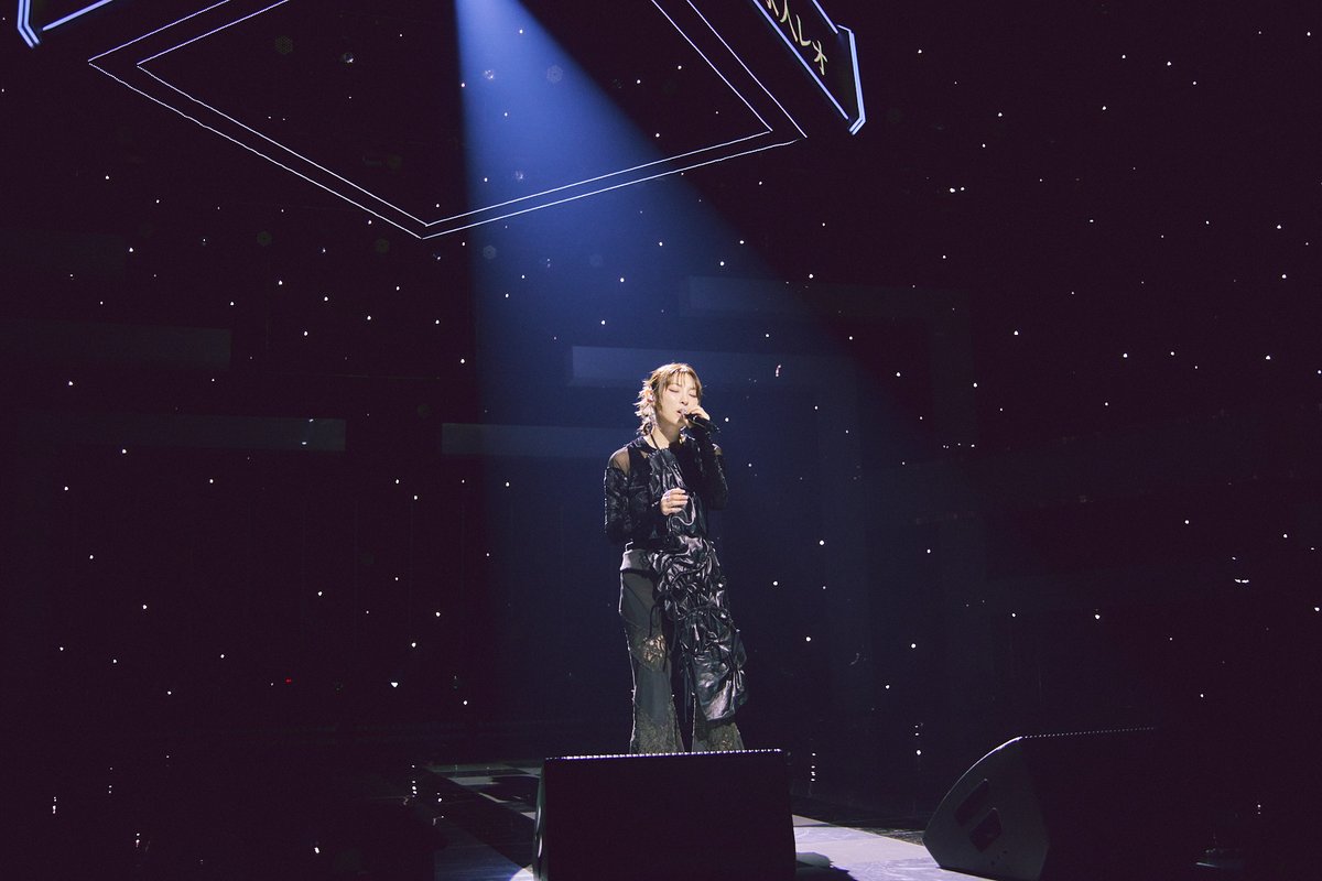 レオちゃんさん 専用 家入レオさん】のステージフォトを公開📷💥 素敵なパフォーマンスを