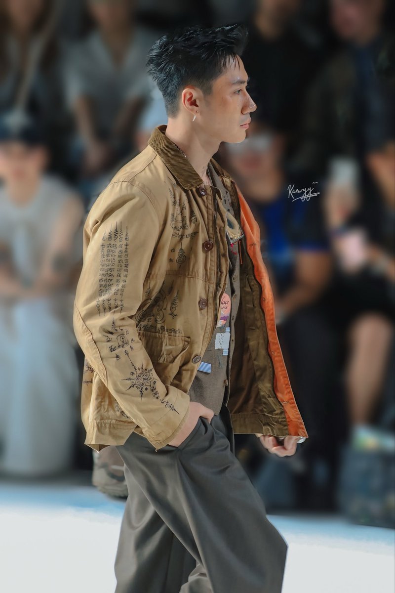 jerawan02's tweet photo. ชุดหล่อเท่ห์ไม่แพ้ชาติใดในโลก💫🤍
#SiamParagonBIFW2025xJAM #27Friday #SiamParagonBIFW2025 #BIFW2025 #JamRachata
#แจมรชตะ https://t.co/8oSnKPEvb9