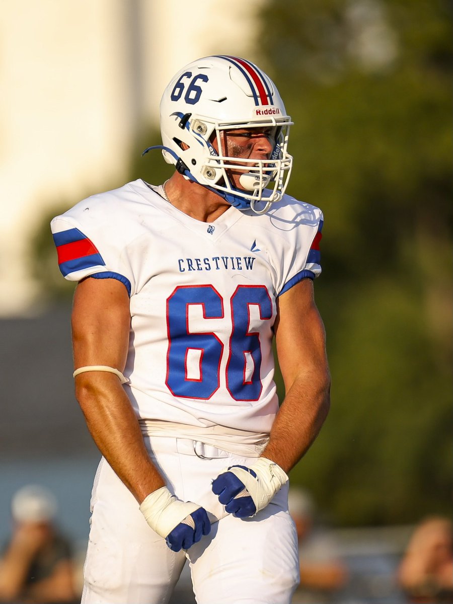 willsheets32's tweet image. JR. Year- 6’5 245 LBS
Offense: 
-0 sacks or pressures allowed
-RB @BraxtonLeeth32 ranked nationally in rushing yards and touchdowns
Defense: 
-7.5 sacks 
-18 tackles for loss