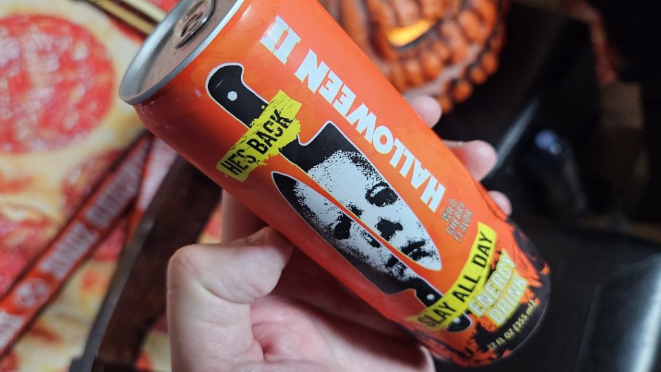 HalloWEen Shorts - Halloween II Michael Myers He's Back Slay All Day Energy Drink

youtube.com/watch?v=tZtJXc…