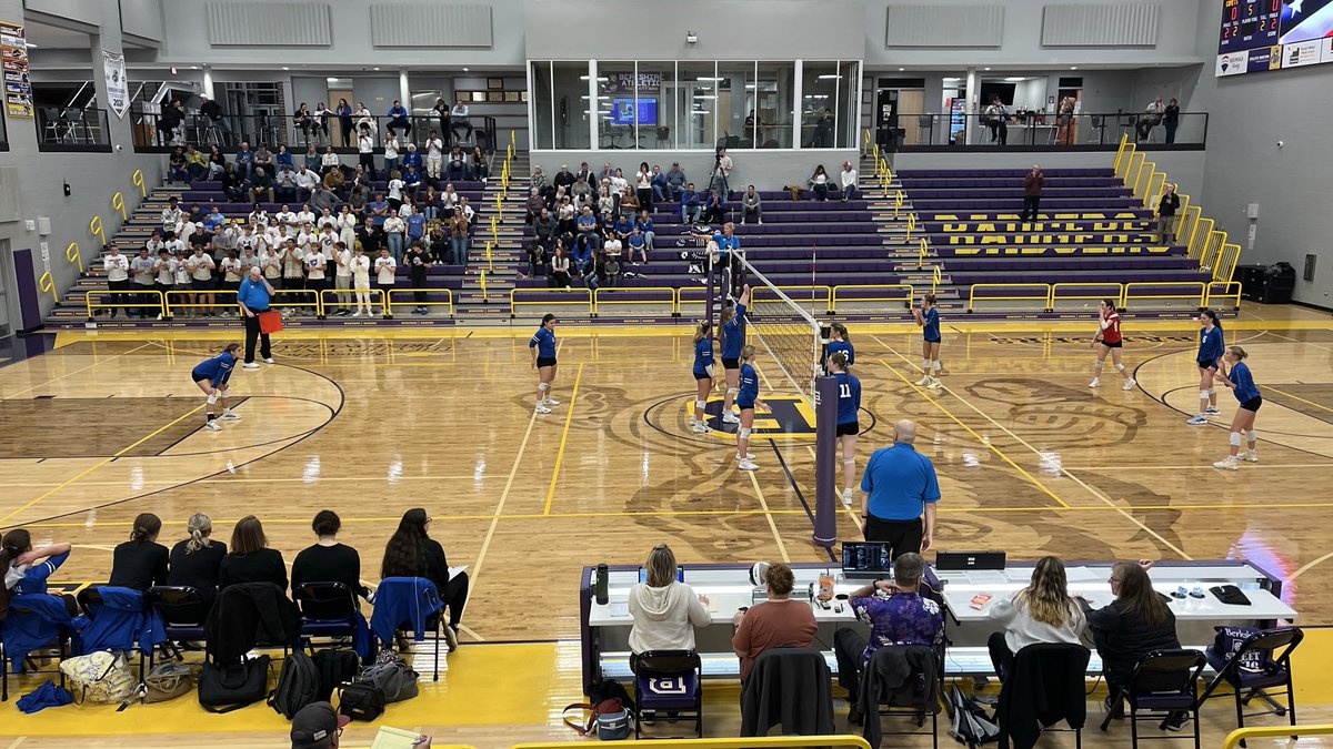 The Lady Patriots rattle off 5 straight points to win the fourth set!

ODCS - 25
Central Christian - 21