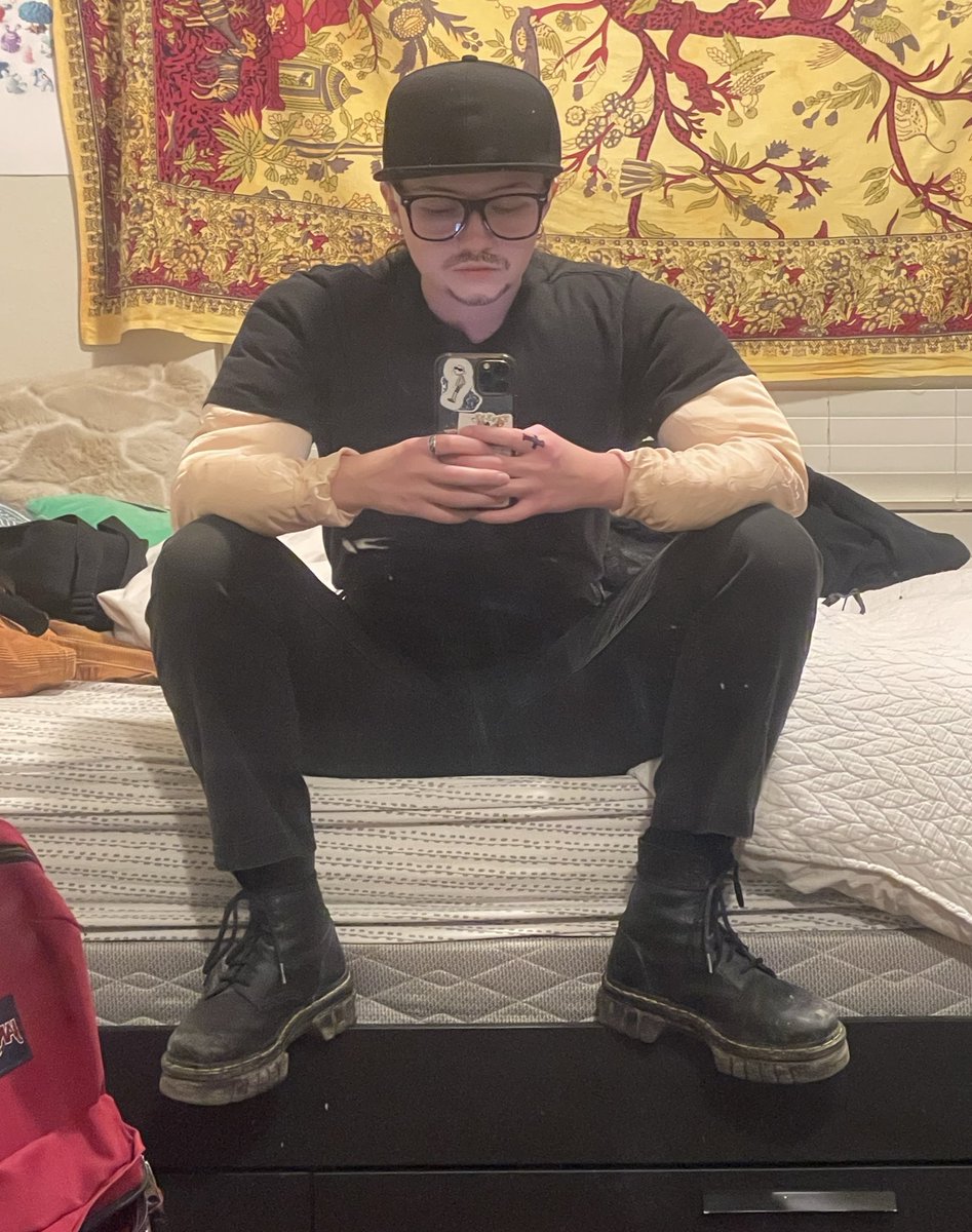 jizzuhballsuh's tweet photo. Rate my Halloween costume @Zak_Bagans https://t.co/bFuHXwgwJR