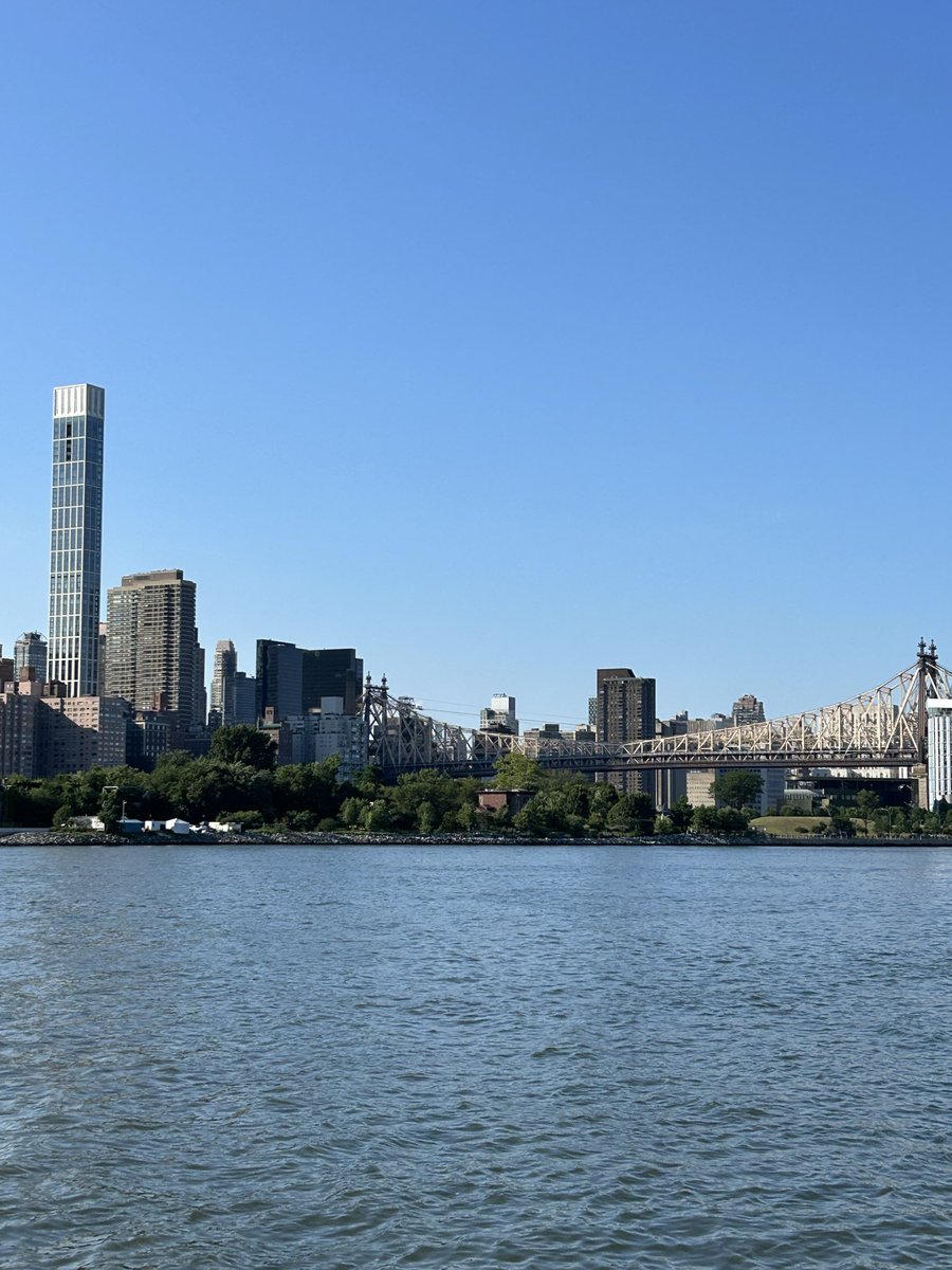 Long Island City est l'un des meilleurs endroits où vivre à New York, et ça ne fera que s'améliorer. Je suis ravi que da