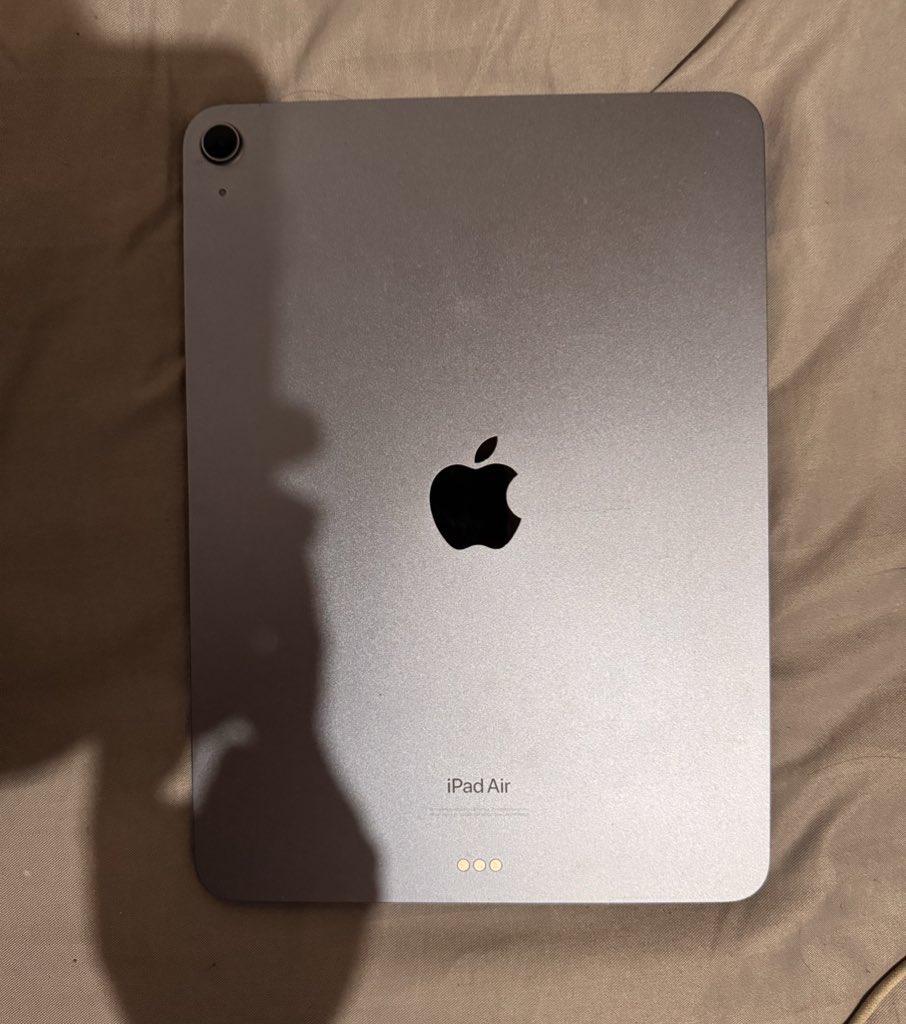 kifyves's tweet photo. wts lfb ipad air 5th gen 30k
- 88% batt health
- 256 gb
- purple
- wifi only
- NO ISSUES

rfs: switching to ipad mini 7 https://t.co/jd0XJYQRmD