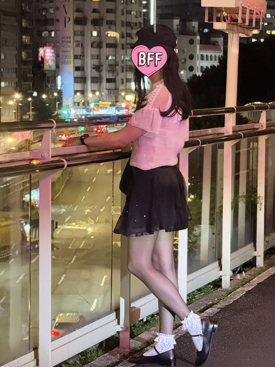 Justuyu1's tweet image. 今天是萬聖節，如果女裝外出應該也是合情合理吧！
也是打扮的一種🤭