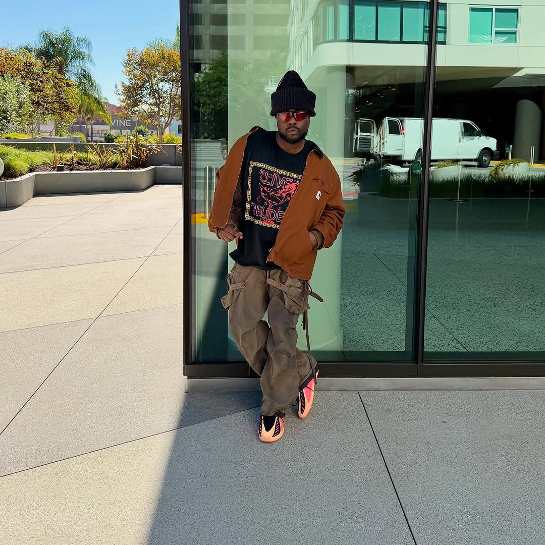 JustFreshKicks's tweet image. Wale wearing the adidas AE 2 in his latest fit pic 👀