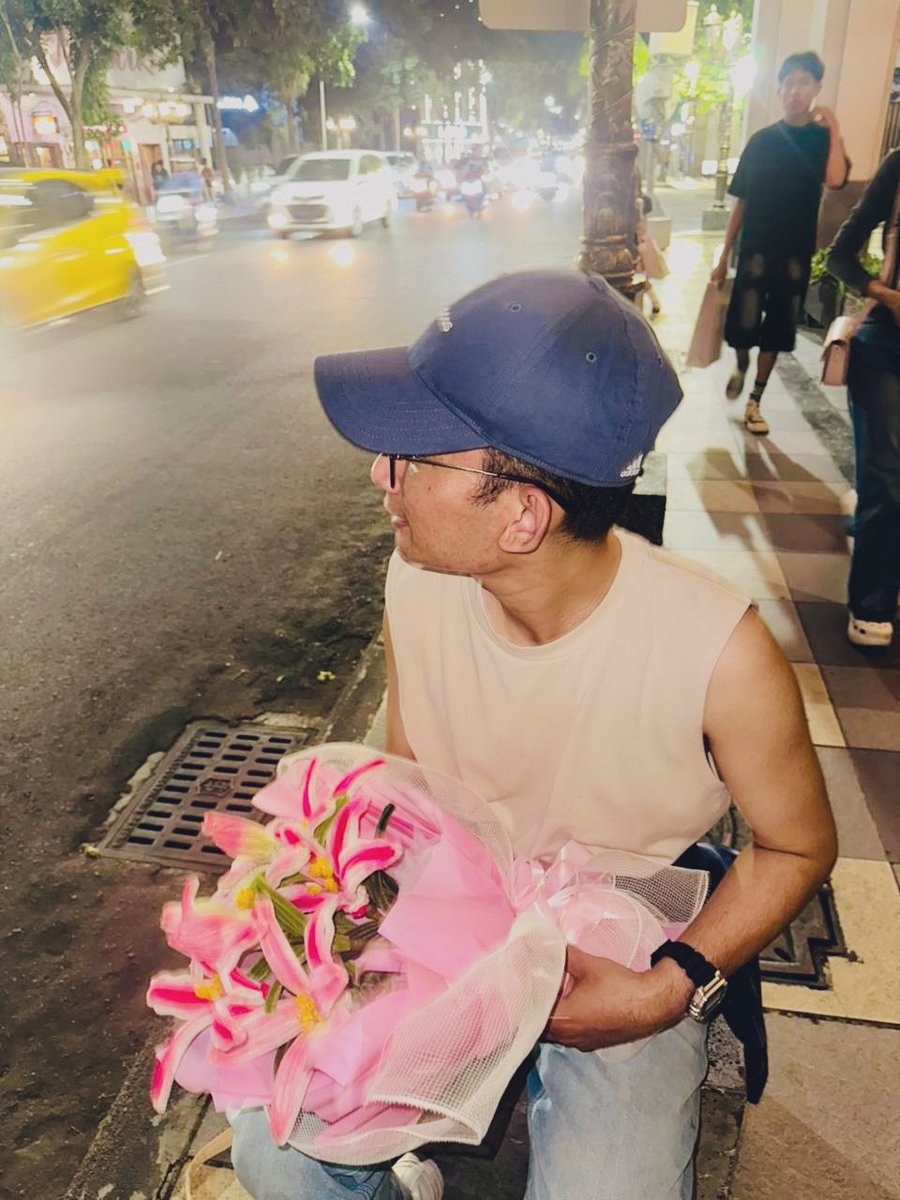 PororoLuu's tweet photo. Cakep I think, mentally stable, financially stable. Get free pass to my dm. 

#gaysurabaya #gaysurakarta #gaysidoarjo https://t.co/yfOwa5aOfG
