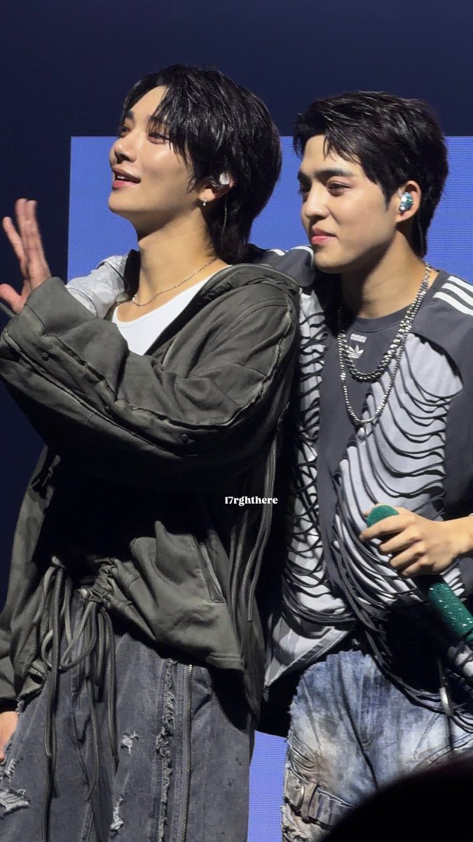 shuadaisies's tweet photo. LIFE IS WORTH LIVINGGGGGG https://t.co/i9a1xDtXiu