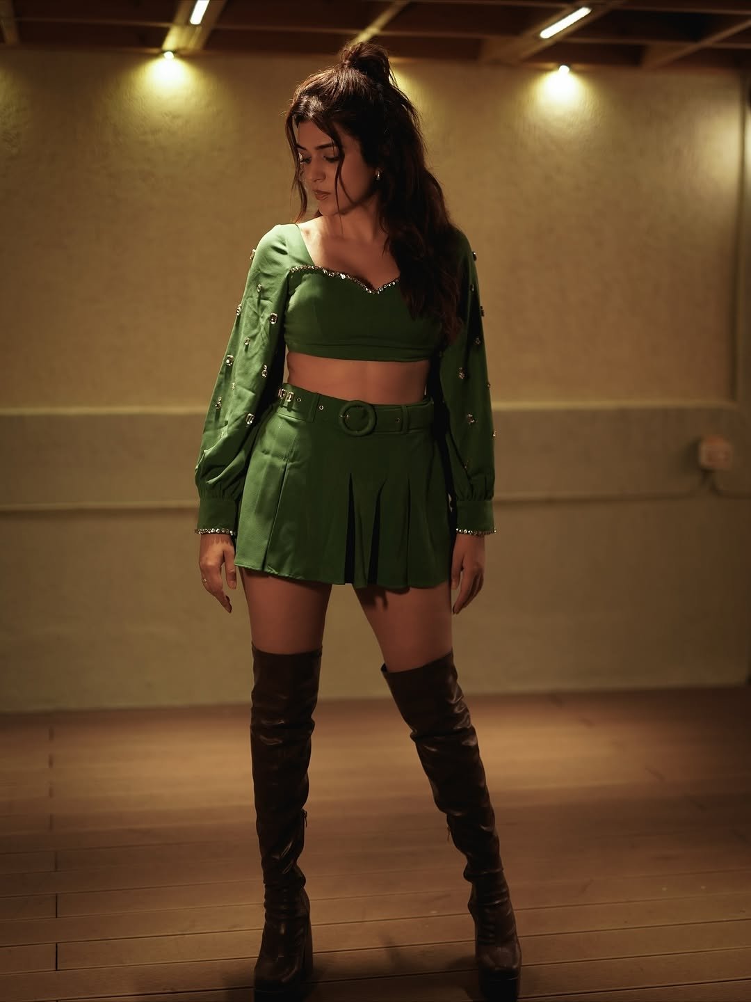 G4jdlWSa8AQwwU9?format=jpg&name=large