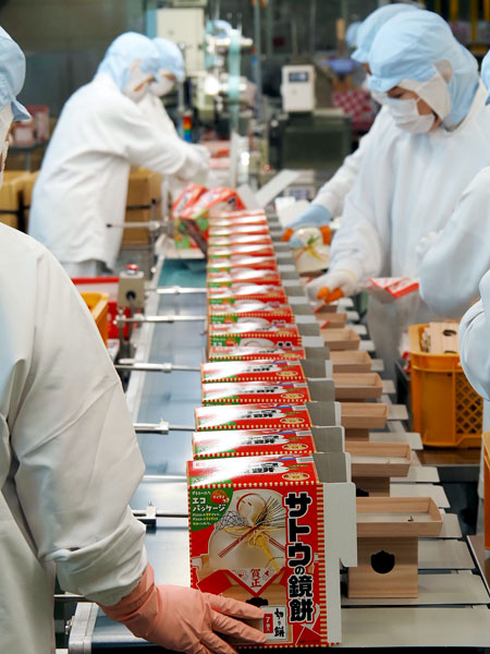 〖良い年へ願い込め サトウ食品が鏡餅初出荷 もち米確保に暗雲も〗
（記事本文）↓
shokuhin.net/133579/2025/10…