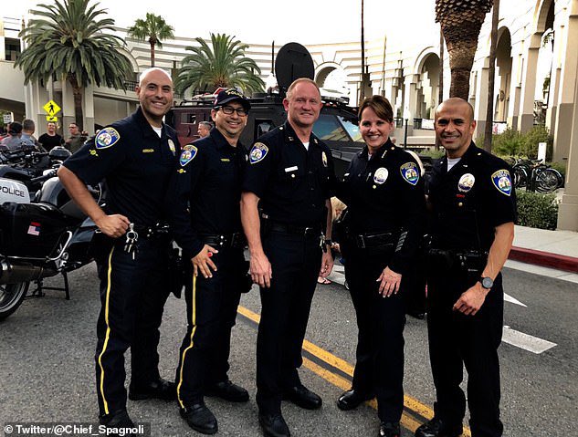 فرق صاف ظاہر ہے🤦🏻