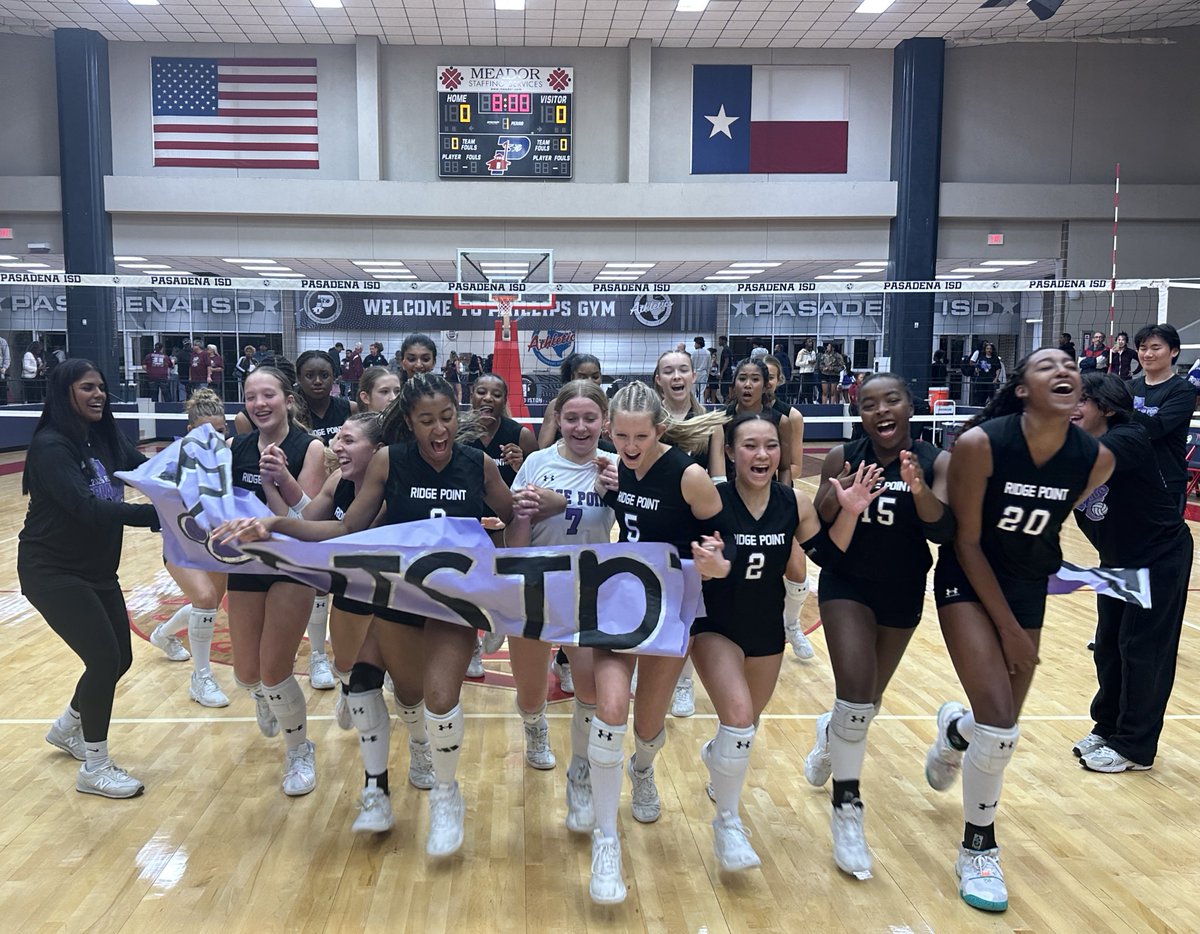 RPHS_Panthers10's tweet image. 🏐VBL🏐: Ridge Point Pounds Pearland/Cleans-Up Oil Spill/Claims 2025 #BiDistrict Championship/Advances to #AreaRound 2! #RoadToState! @RGAPMobileLive 
Panthers 28
Oilers 26
Final (Series 3-0)