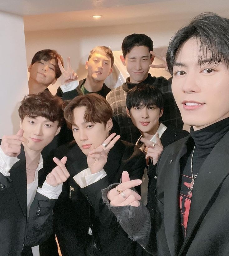 GeomyTM's tweet image. Happy 10th Debut Anniversary 

Los extraño mucho ❤️
#VAV l #브이에이브이 l  #뱀즈 l #VAMPZ l 
#Vampzhouse #vavkpop 
#kpop #idolkpop #브이에이브이vav