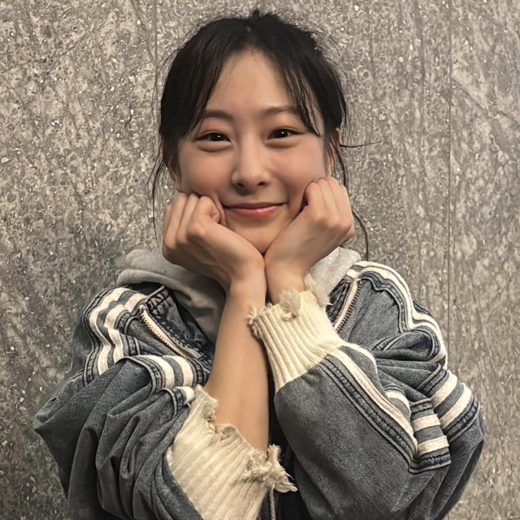 아궁빵 포즈 요거로 생각하고 있던 
서연이님이 너무 귀엽고 웃교…
그냥 평생 알려주지말걸그랫오