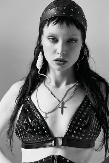 CLAWSOFAKLEPTO's tweet image. “Everyone’s favorite Catwoman is here!!”