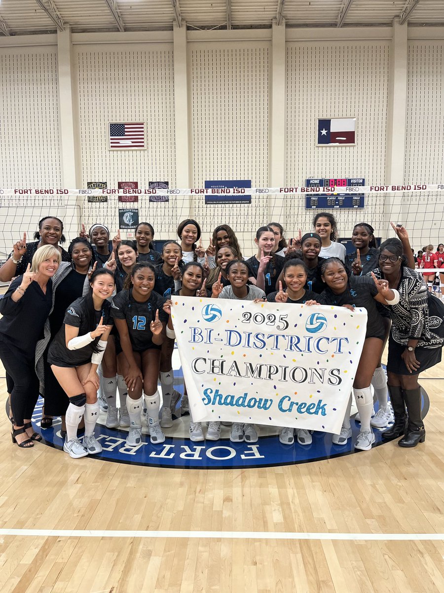 Shark Volleyball🦈🏐 tweet media